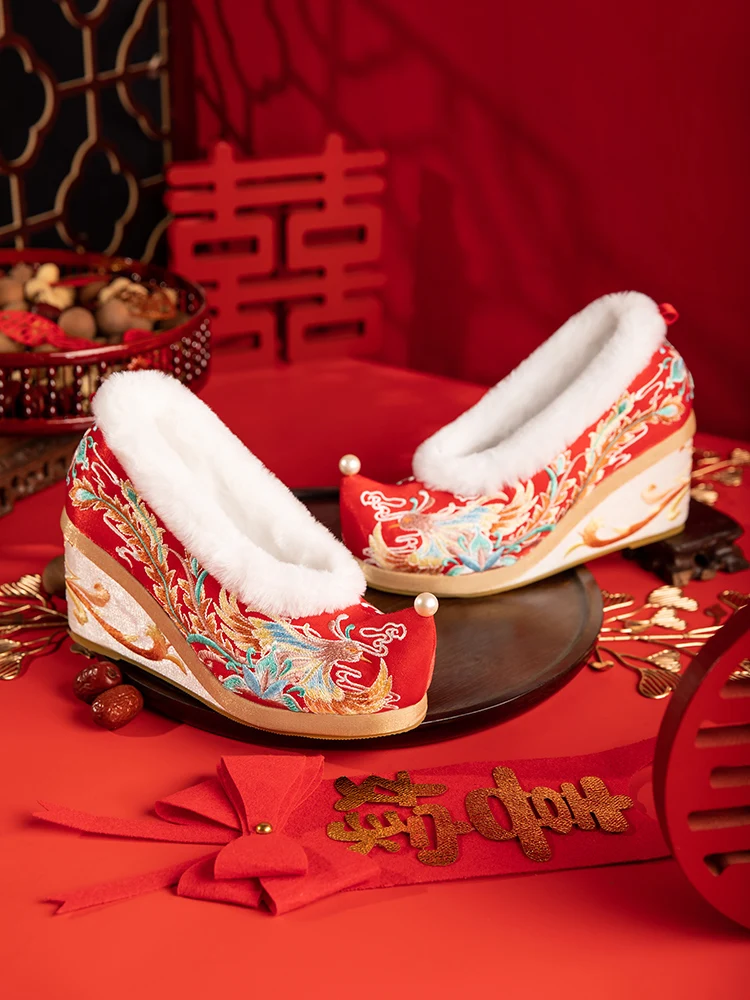 

Handmade Shoes Women's Winter Fleece-lined Warm Height Increasing Xiuhe Wedding Ancient Style Cotton Ming Toe-up-Warped