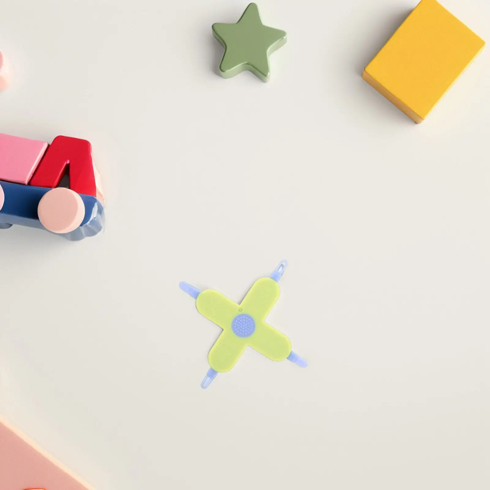 

Набор для ухода за младенцами 4 в 1: инструменты для удаления мокроты, очиститель носа, ушей и триммер для ногтей (дизайн «крест»)