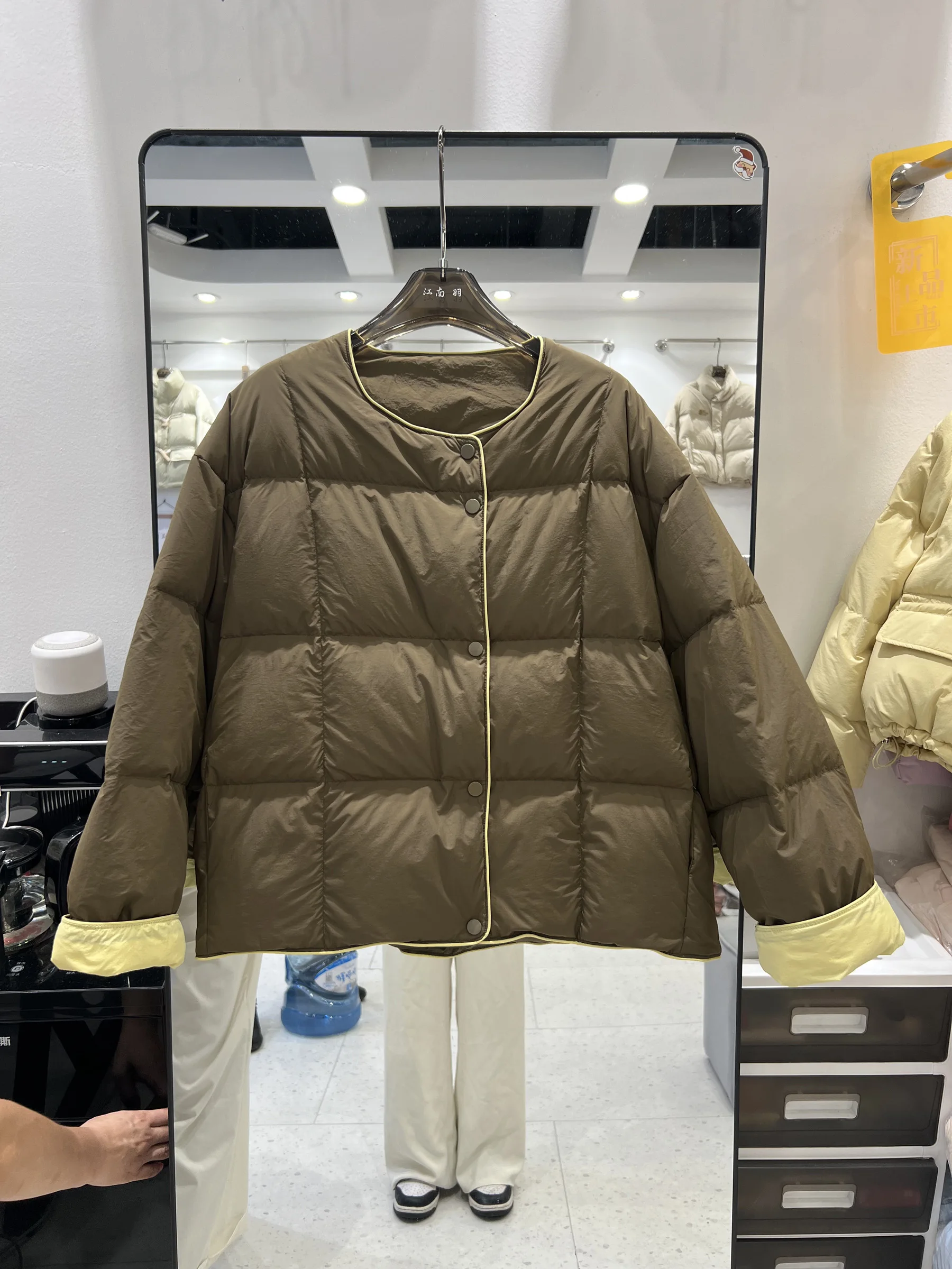 

Puffer Parkas Oversize Womens Wide Neck Broad Opening Spacious Throat Room Generous Collar Size Ample Neckline Space Roomy Girls