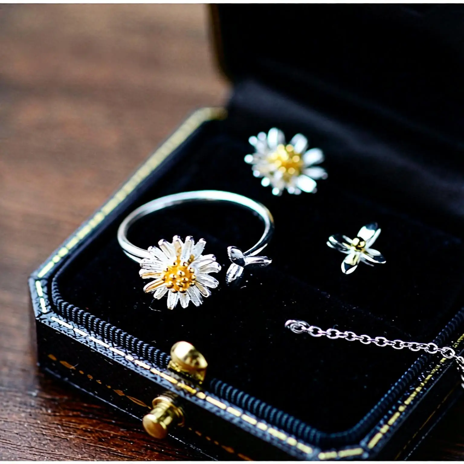 Charming 925 Sterling Silver Daisy Flower Open Adjustable Finger Rings for Women Girls Anniversary Party Fashion Jewelry Gifts