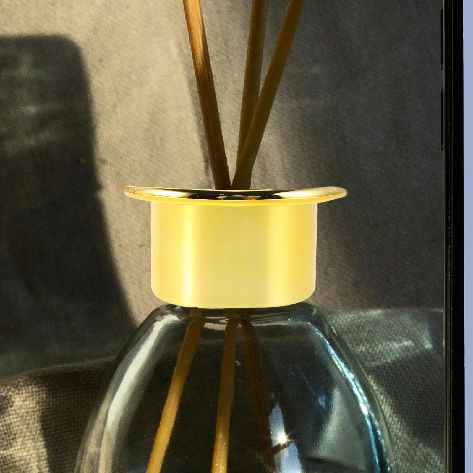 

5Pcs Diffuser Bottle Caps Refillable Glass Jar Lids for Scent Diffuser DIY Blends Home Office Aromatherapy Leak-Proof