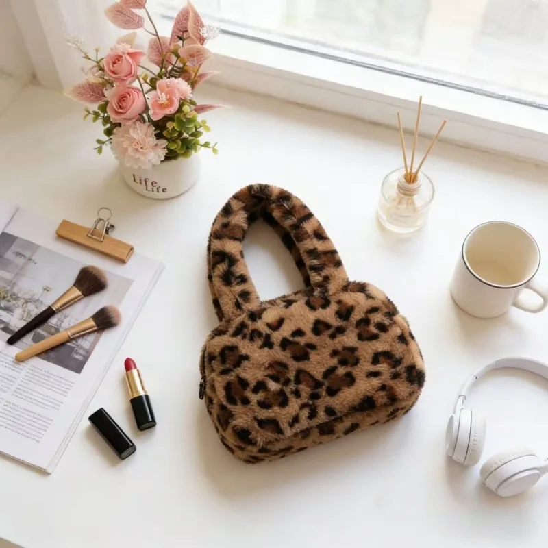 Y2K Korean Retro Leopard Print Plush Tote Bag Trendy Mini Handbag Purse Lipstick Key Shopping Storage Bag for Women - view 6