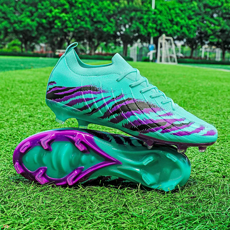 New Men's and Women's Professional Football Shoes Social Stadium Nails Fashionable Hot Selling Low Help Youth Football Shoes
