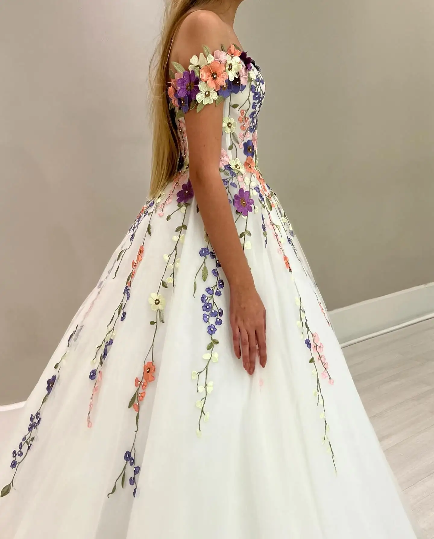 Elegante vestido De Novia blanco con flores bordadas, vestido De princesa para fotografía, 2024