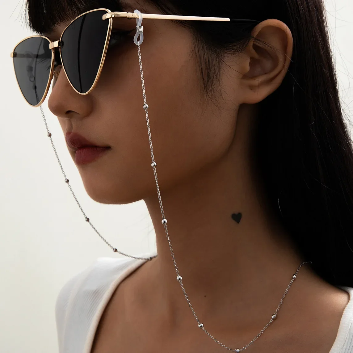 Summer Fashion Gold Color Alloy Beads Mask Sunglasses Chains for Women Black Antislip Neck Chain Eyewear Lanyards Accessories