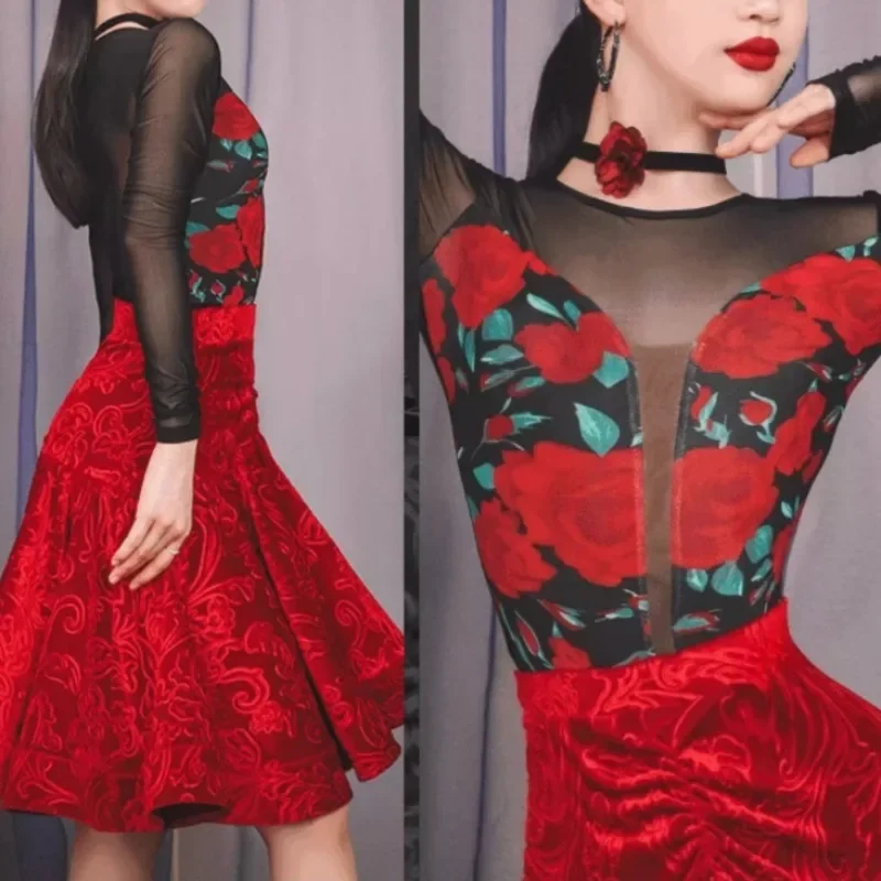 أزياء النساء اللاتينية الرقص أداء الكبار طويلة الأكمام المطبوعة بذلة التنانير دعوى تشاتشا رومبا فستان رقص اللاتينية