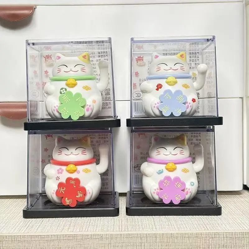 

Коллекционная фигурка-сюрприз Lucky Cat из серии «Вращающийся четырехлистный клевер»: настольный декор, модные игрушки, подарки-сюрпризы в закрытой коробке