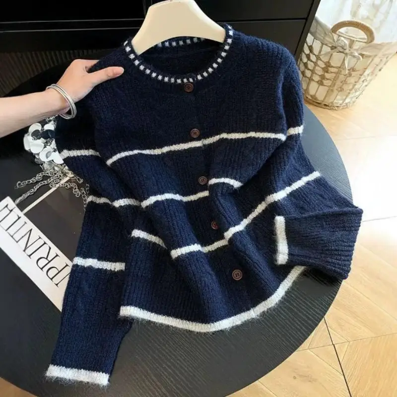 Sweet and Lovely Women's Round Neck Knitted Cardigan Autumn New Item Loose Fit Sweater for Teenagers Student Jacket Short Tops