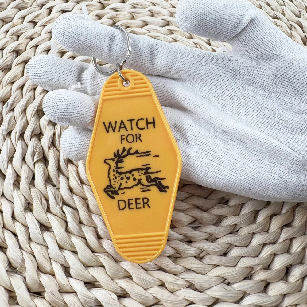 Reloj para llavero de ciervo, etiqueta para llave de Motel Vintage, llavero occidental de Virginia Motel Appalachian, regalo para seguidores, accesorios personalizados, colgante