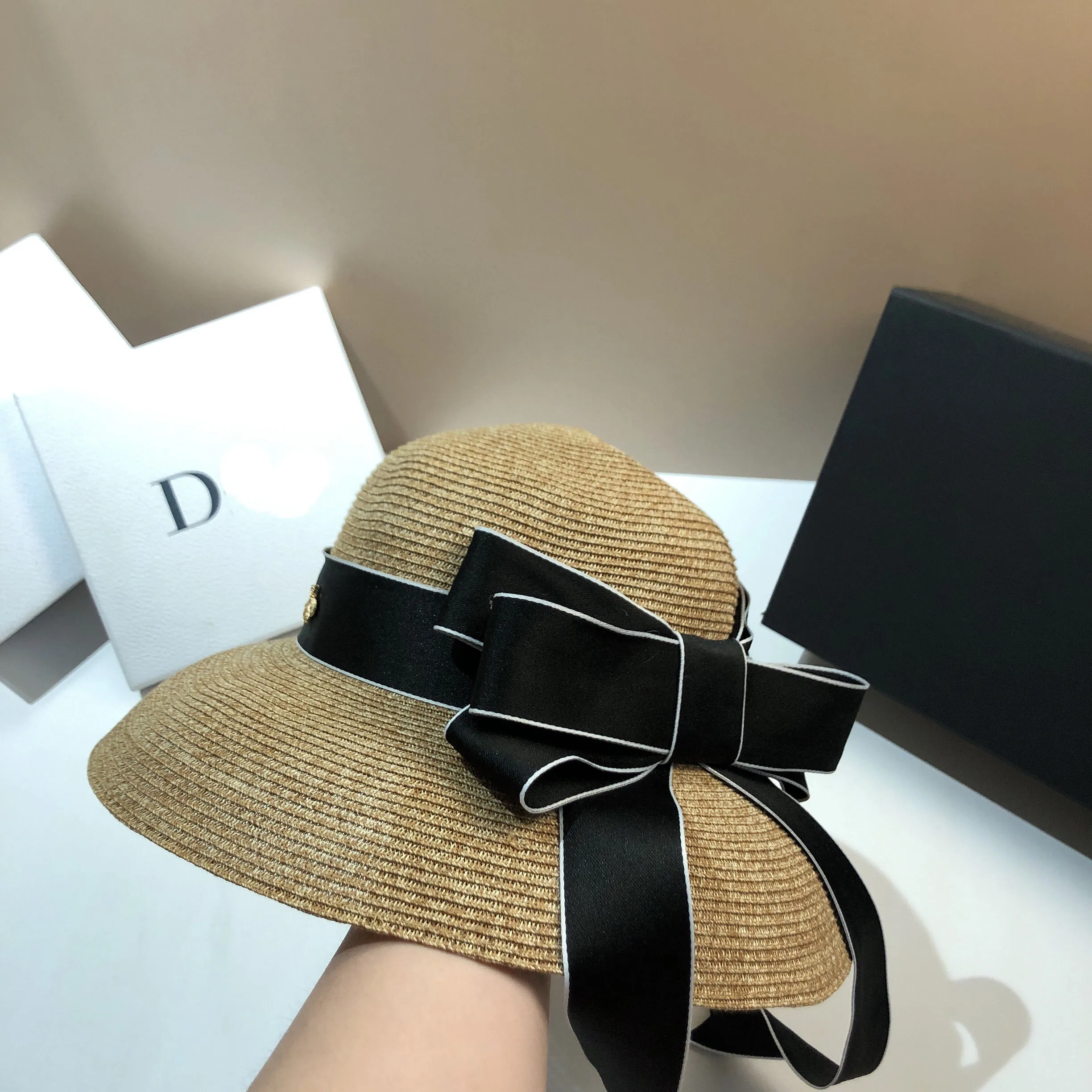 Summer high quality fine braid woven sun hat European and American French Hepburn style bow shade sun protection straw hat woman