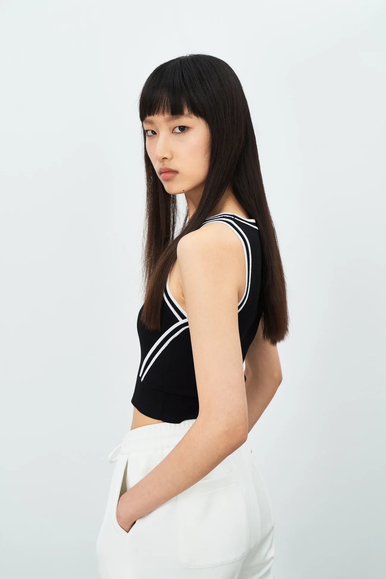 

Ethereal Costume 2025 spring new style of Youth tight slimming color contrast sports windwool woven vest