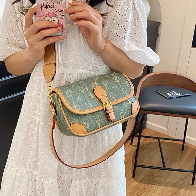 High-End Minimalist Vintage Diaper Bag: Elegant Crossbody Handbag For Women With Designer Logo And Large Capacity Leather Tote