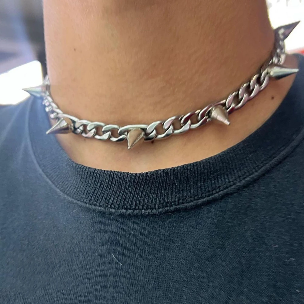 Unissex grunge goth gargantilha y2k colar de colar de gargantilha de gargantilha retro punk banhado a prata corrente cubana cravada rebite gargantilha colar para mulher