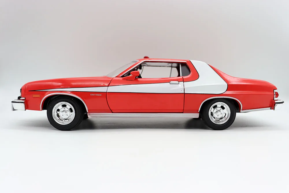 New GL 1/24 Scale 1976 FORD GRAN TORINO STARSKY AND HUTCH Diecast Vehicle Alloy Toy Car models for collection Gift