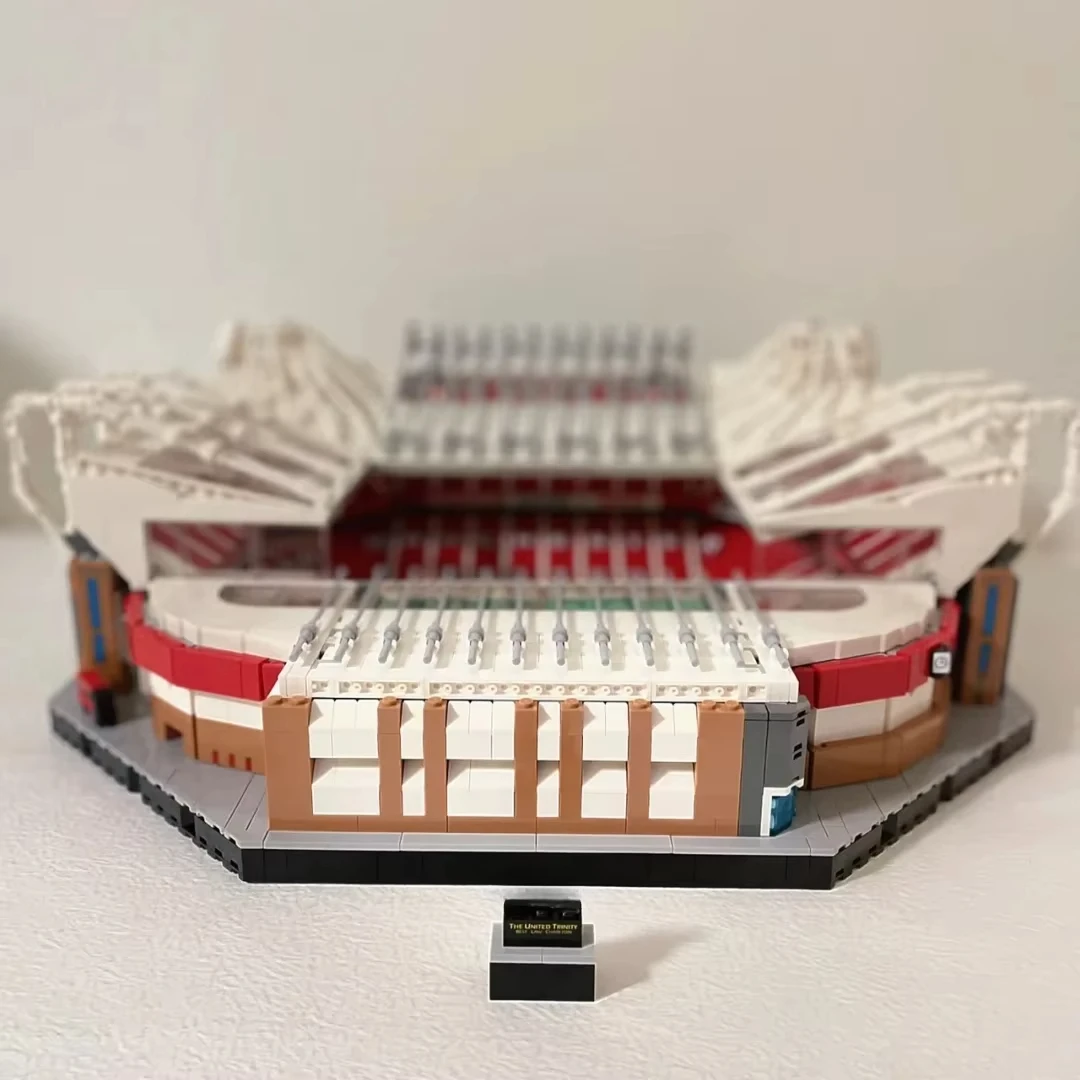 人気のおもちゃ 10272 ビルディングシリーズオールドトラッフォードスタジアムモデルビルディングブロック家の装飾のおもちゃクリスマス誕生日ギフト