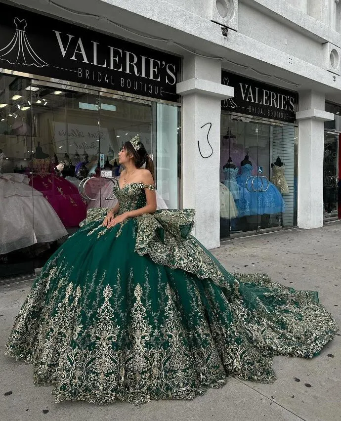 Verde Esmeralda Sparkly Princess Quinceanera Dresses Off Shoulder Luxury Gillter Applique vestidos de 15 quinceañera 2024