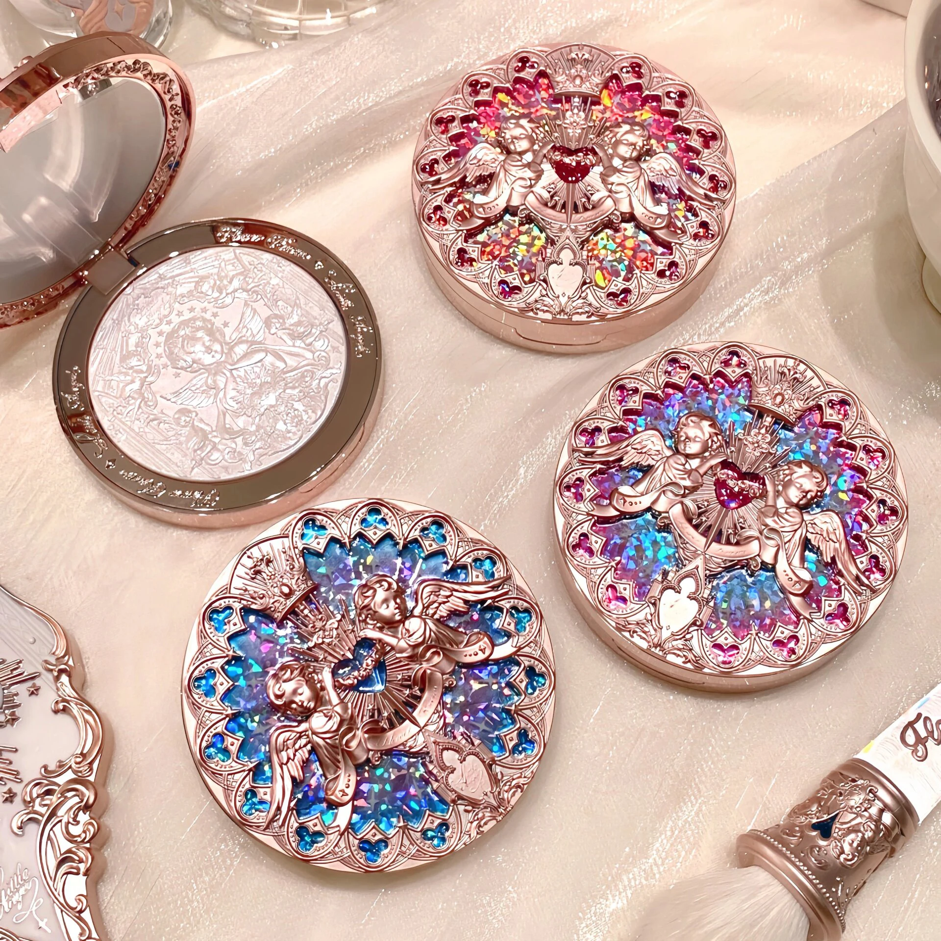 

Flower Knows Little Angel Highlighter Palette 8g Diamond Glow 3D Face Contour Long Lasting Waterproof Shimmer Makeup