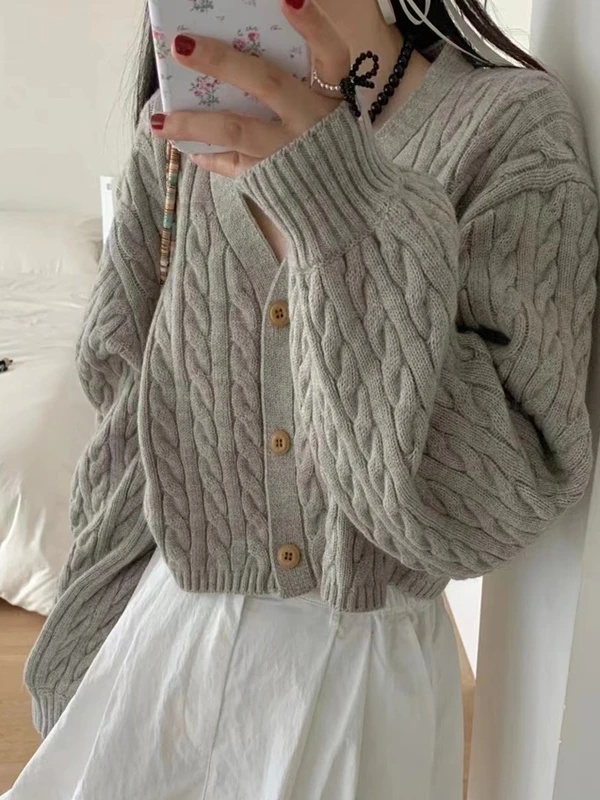 

Женский модный укороченный вязаный свитер-жакет Brand Dongdaemun с V-образным вырезом и рукавами-фонариками, утепленный, однотонный, в повседневном стиле