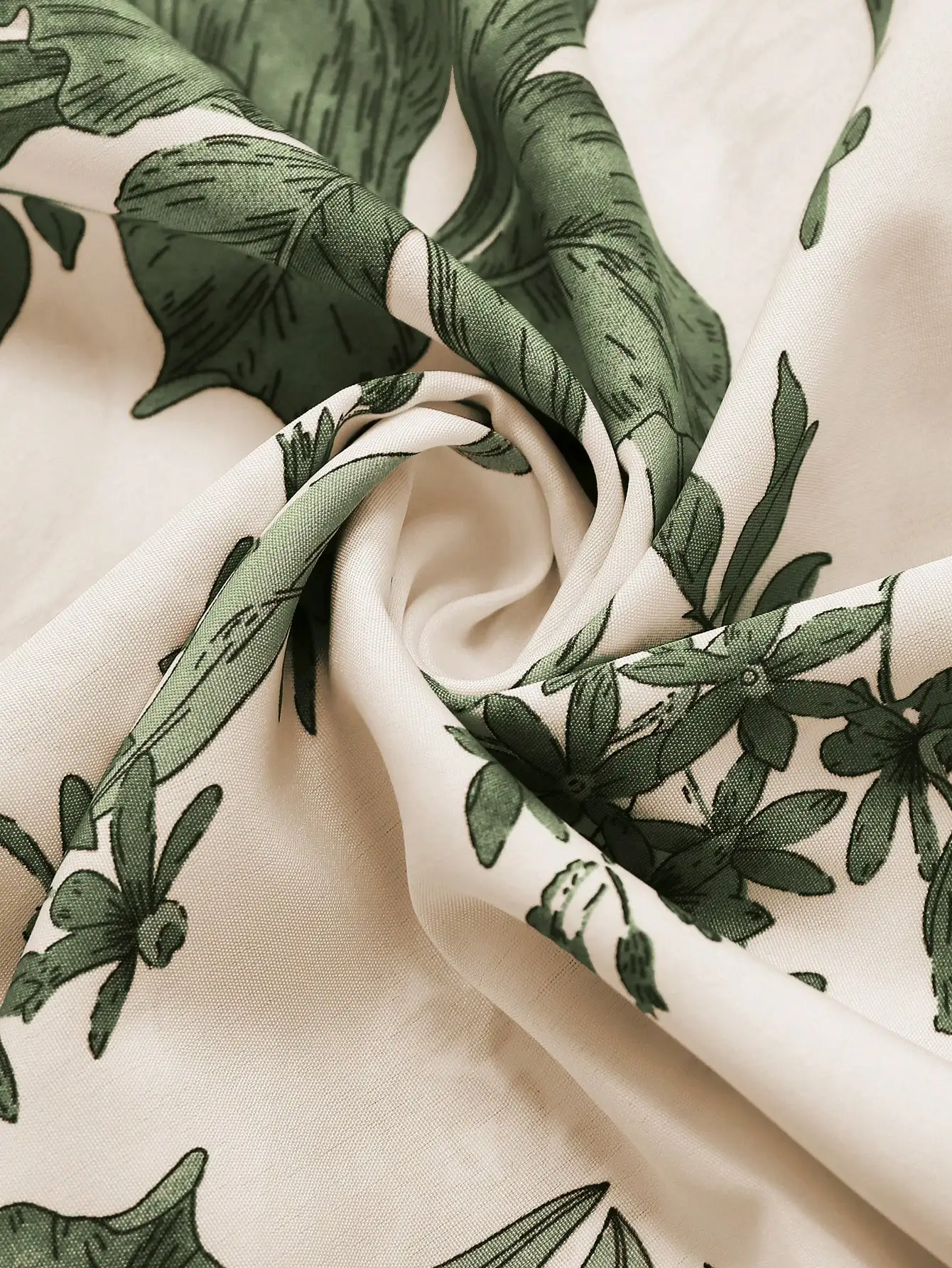 

Женское расклешенное платье без рукавов с цветочным принтом и вязаным кардиганом в стиле бохо