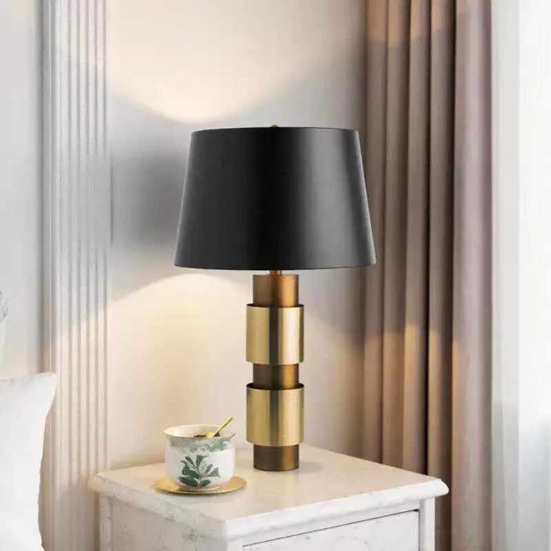 Everbright Store Postmodern Minimalist Wrought Iron Art Desk Lamp, American Model Home, Nordic Bedroom Decorative Lighting