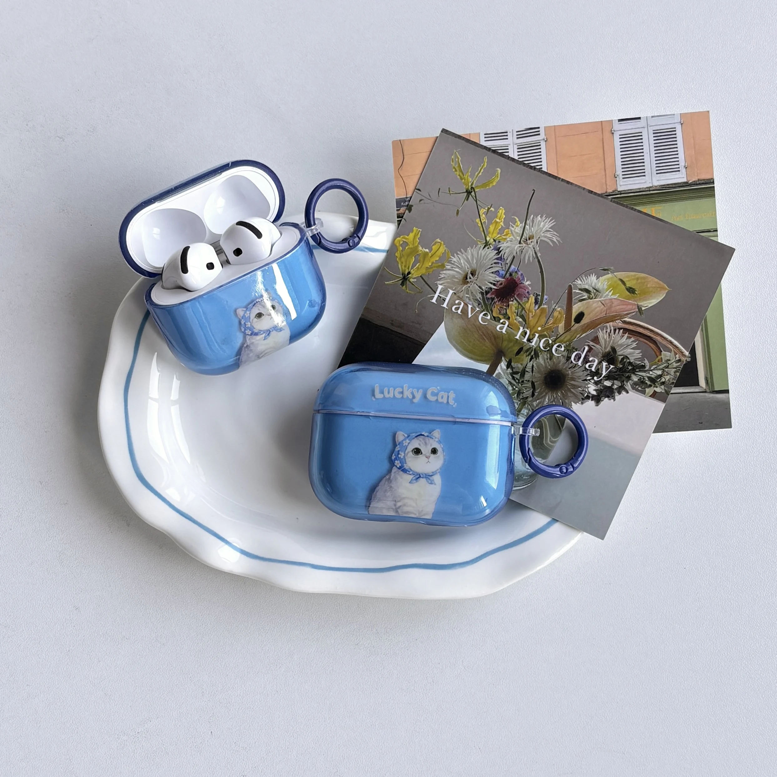 Funda Transparente Azul con Diseño Floral Retro y Patrón de Gato Blanco para AirPods 1 2 3 4 Pro Pro2 Pro3 con Anillo