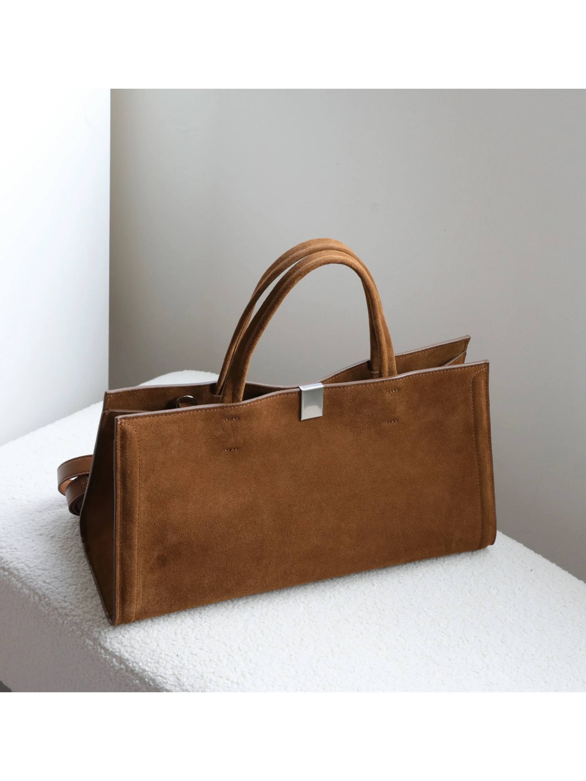 

2026, новая роскошная большая сумка, квадратная матовая воловья кожа, большая сумка Capaci, женская сумка, повседневная сумка Sle Lo Bule