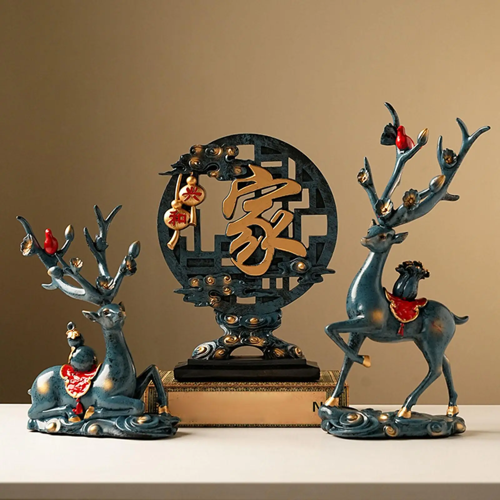 

Reindeer Figurines Crafts Deer Statues Modern Minimalist Elk Handicraft Ornaments for Bookshelf Wine Cabinet Decorations