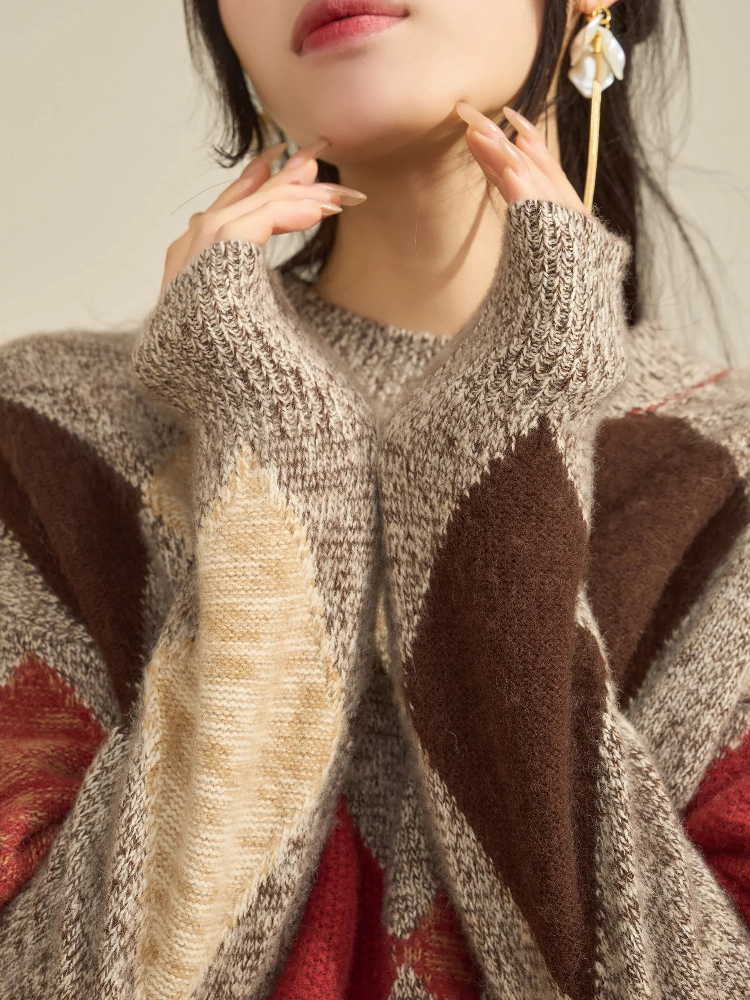 

Flowing Era Vintage Diamond Color Blo round Ne Sweater Can Be Worn outside Lazy High-End Winter Top Women's Knitwear