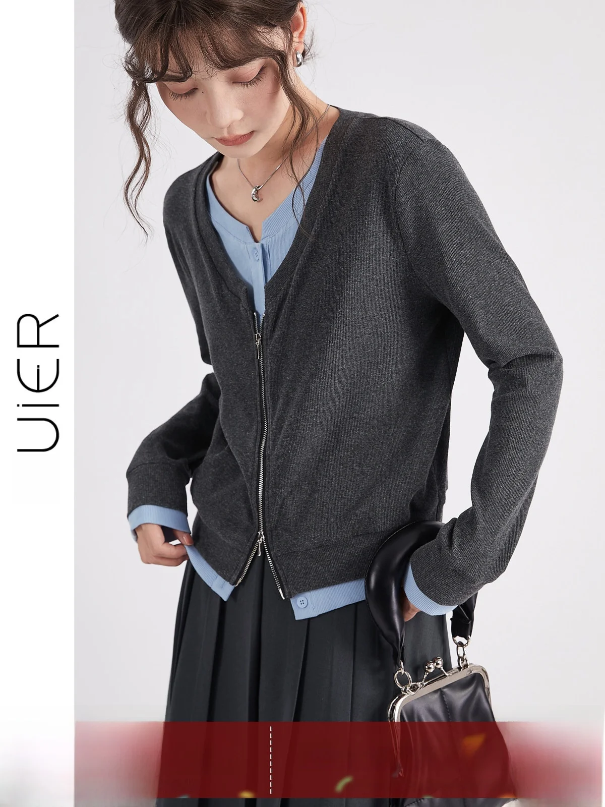 

Elegant V-Neck Double Zipper Fake Two-Piece Knitted Sweater Women's Spring Design Sense Splice Chic Straight Tube Long Sleeve