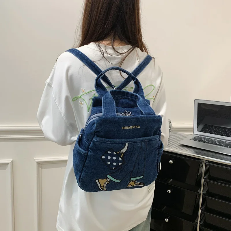 多用途の刺繍入りデニムバッグ、ファッショナブルで高級感のある