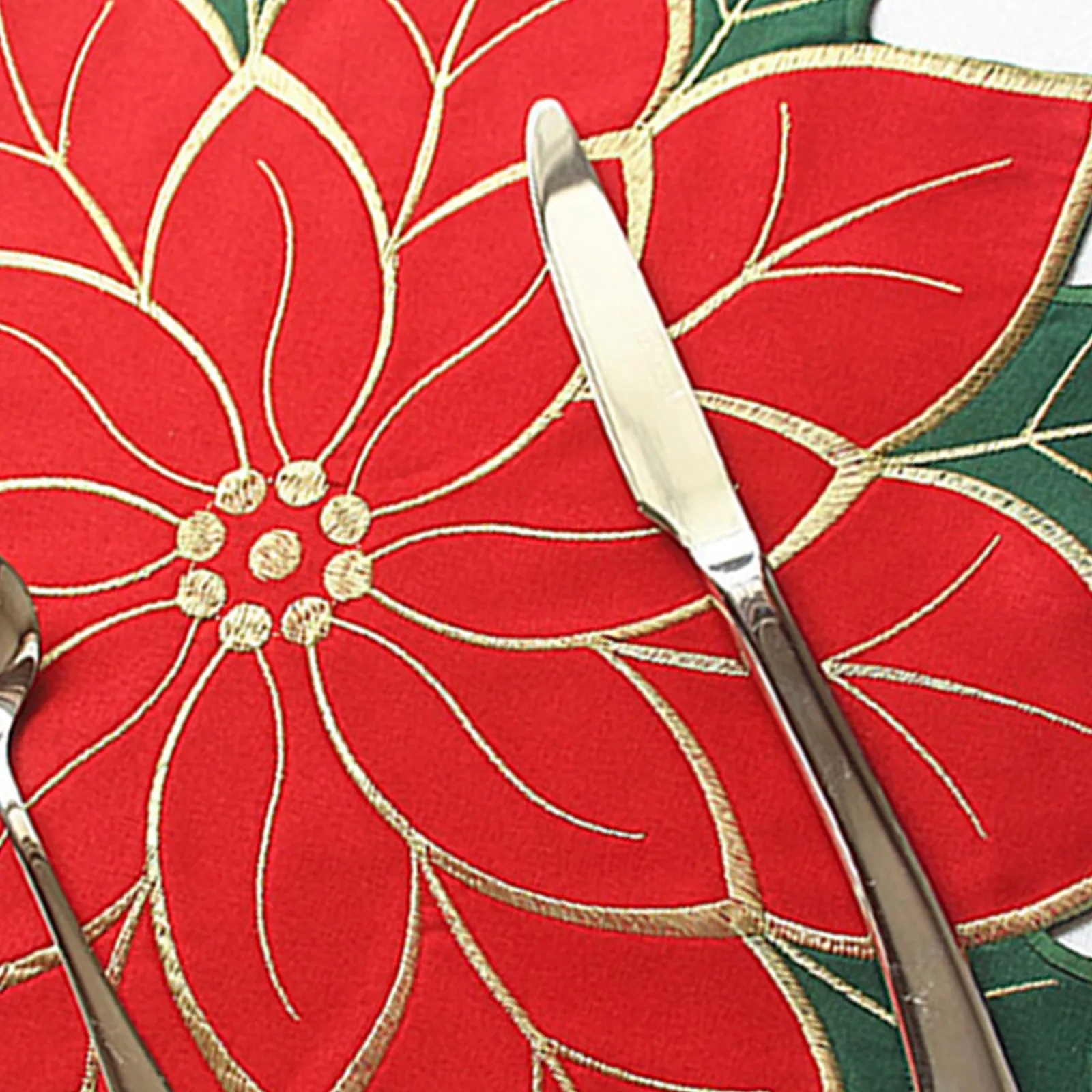 4Pcs Christmas Table Placemat Poinsettia Embroidered Insulation Plate Mat Holiday Dining Table Decoration Poinsettia Placemat