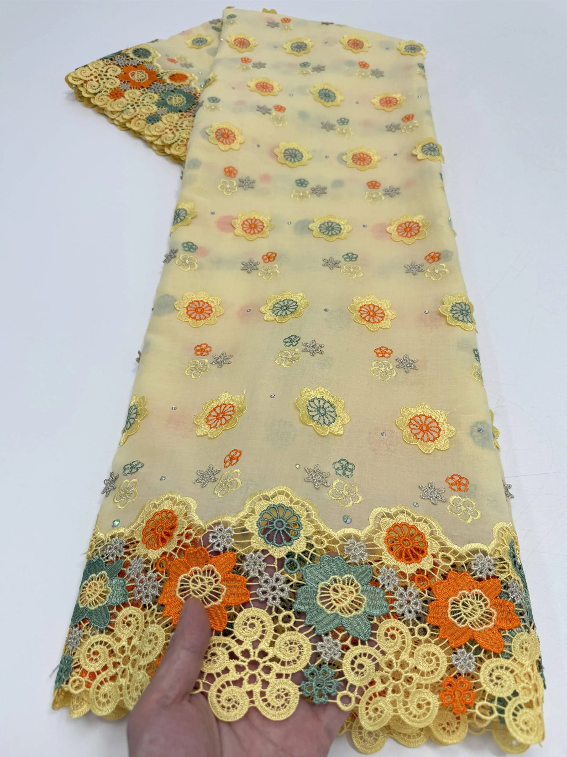 Newest Embroidery Swiss Voile Lace in Switzerland Fine Soft Textured African Cotton Fabric Nigeria Dubai Traditional Garment