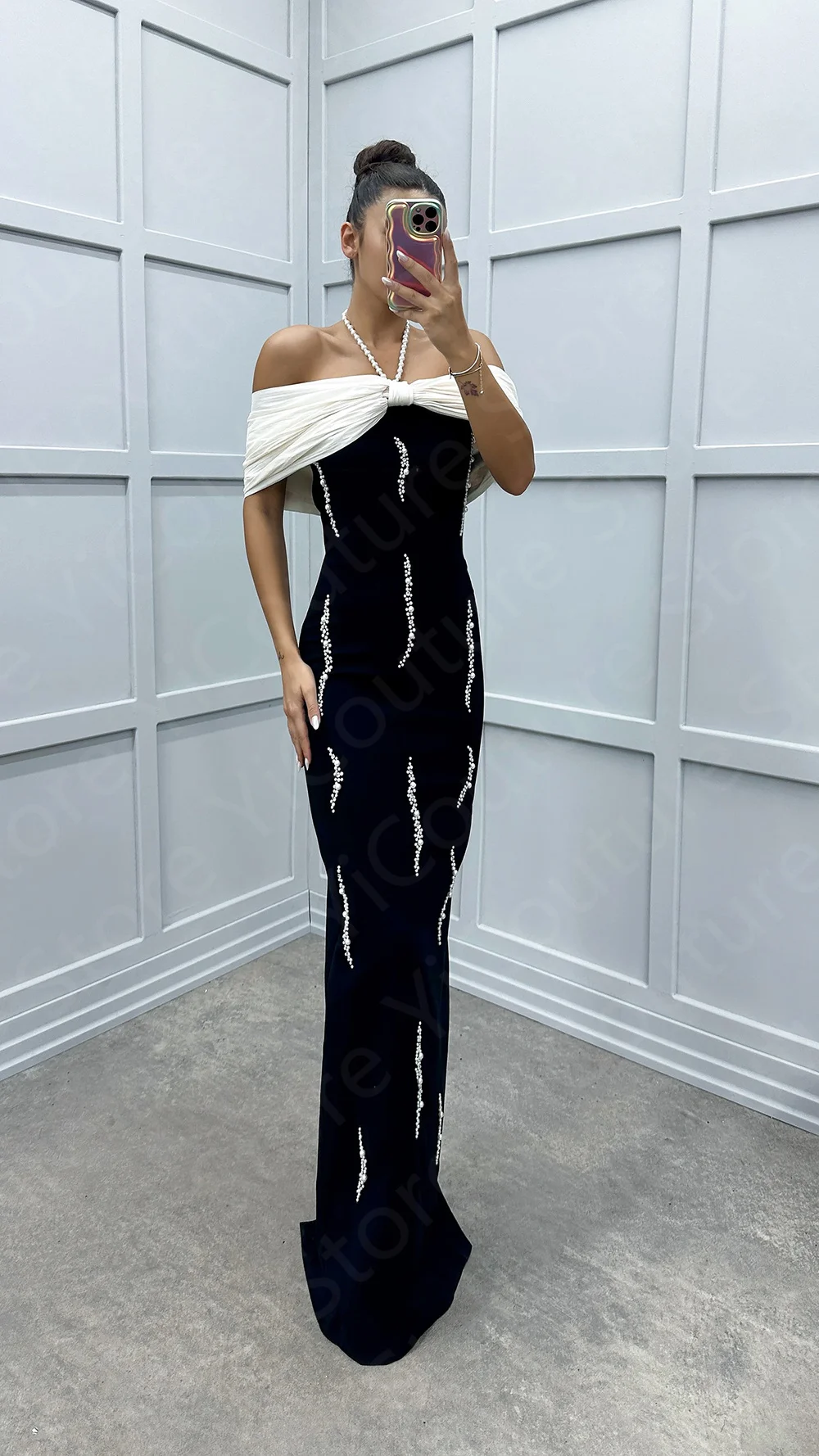 New Black and White Evening Dresses Contrast Color Prom Party Dresses Off Shoulder Halter Neck Wedding Guest Gowns Pearls 2024