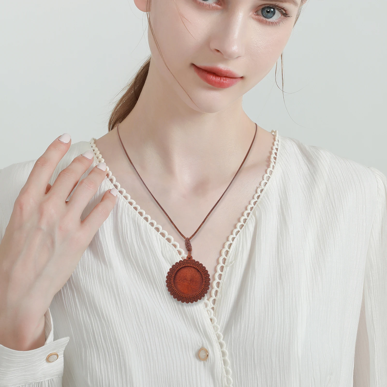 

5pcs Wooden Bottom Bracket Hollow Frame Rhinestone Tray Jewelry Making DIY Earring Charms Photo Pendant Kit Resin Bezels