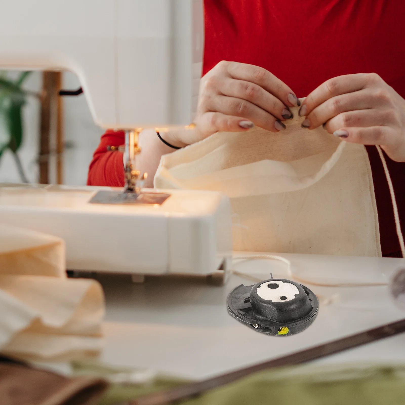 

Sewing Machine Bobbin Case Small Multi-Function Reusable Essential Supply for Embroidery Equipment Bobbin Case