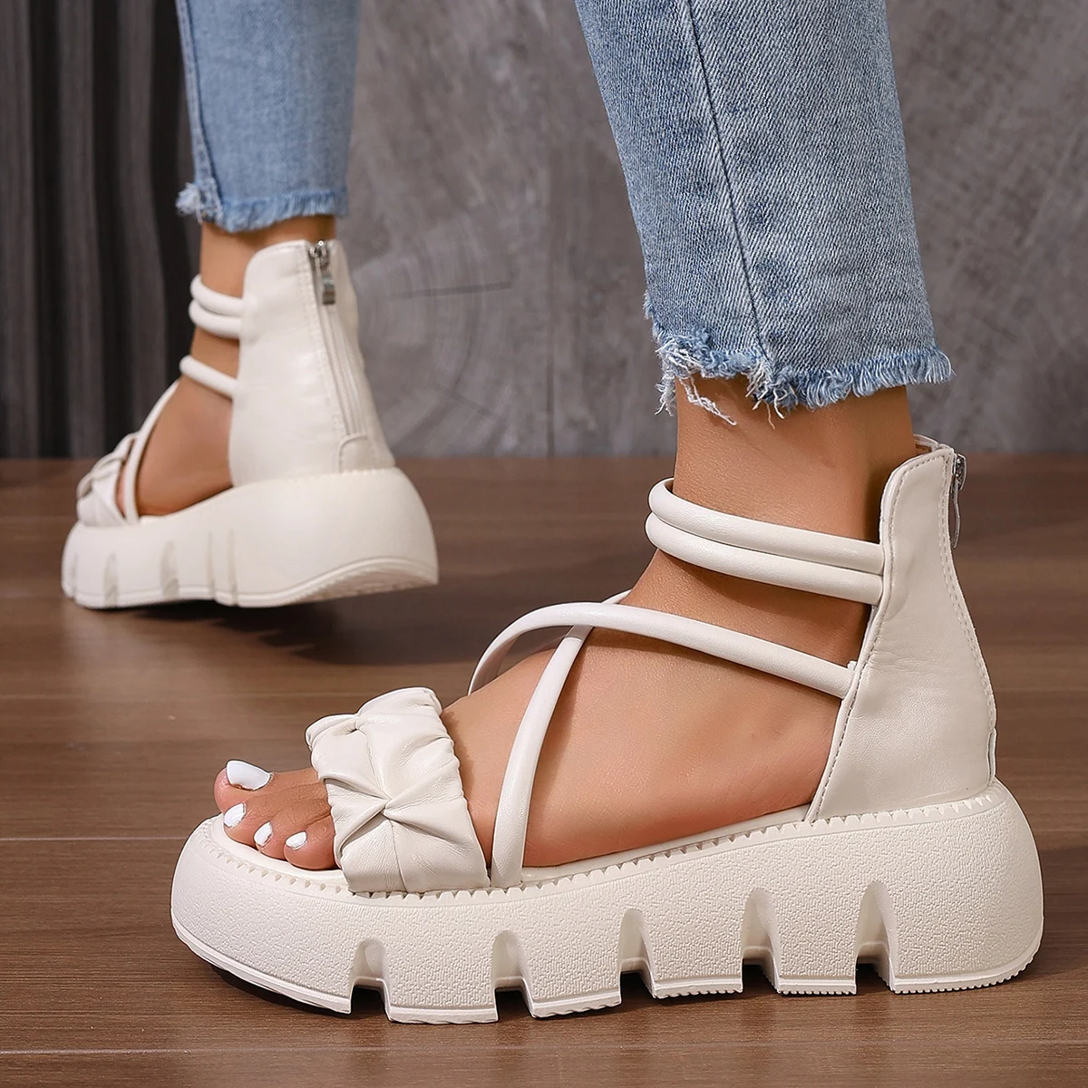 Women Sandals Round Toe Sponge Cake Thick Soled Sandals Summer New Korean Version Cross Strap Back Zippered Roman Shoes Women