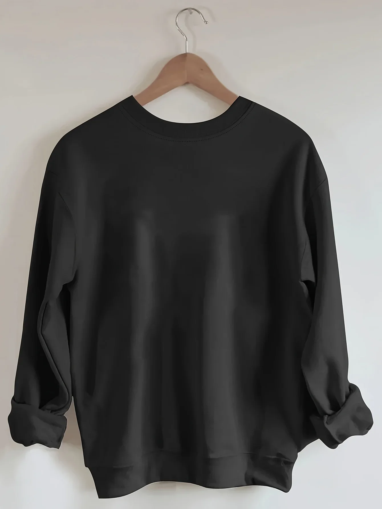 بلوفر نسائي غير رسمي موديل 2025 مطبوع عليه اليوم بأكمام طويلة ورقبة دائرية ومناسب عادي لخريف وشتاء بقلنسوة