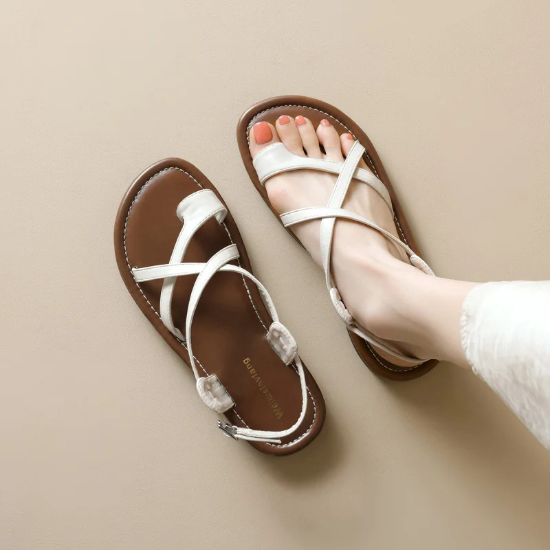 

Women's summer flip-flops with flat soles, perfect for pairing with skirts, beautiful fairy-style soft-soled beach sandals