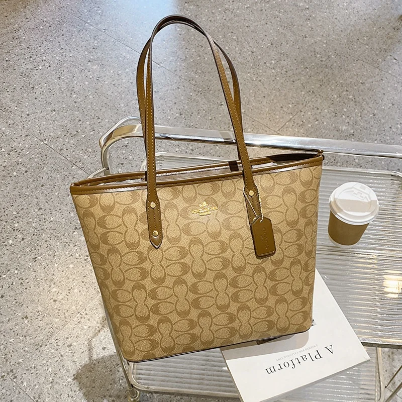 

Stylish Casual Vintage Crossbody Handbag Elegant Minimalist Design for Women with Trendy Business Fashion