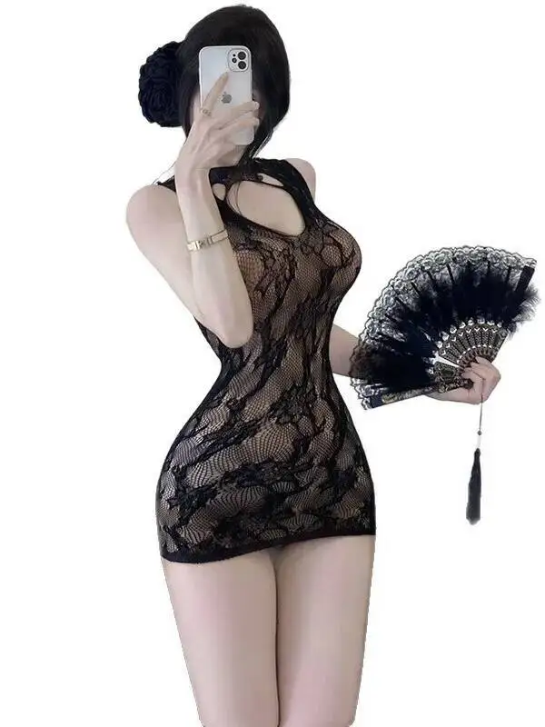เดรสตาข่ายสีดำเซ็กซี่แบบโปร่งใส ทรงบอดี้คอน ไซส์พลัส โชว์สัดส่วน ดีไซน์เว้าหลังลึก คอวี แขนกุด ผูกเอว ทรงเข้ารูป สวยหรู รุ่น IEI0