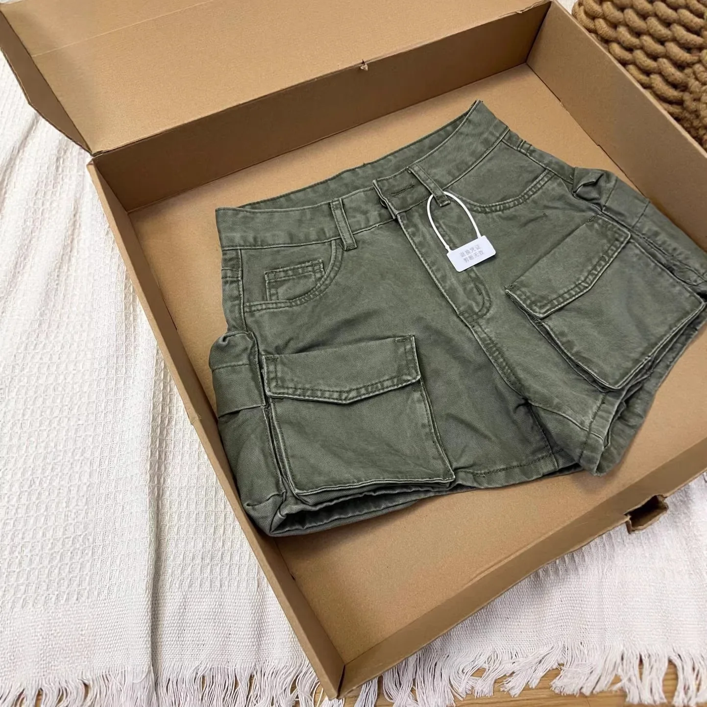 Vintage Army Green Multi-Pocket Cargo Denim Shorts Women's 2026 Summer High Waist Wide Leg Hot Pants