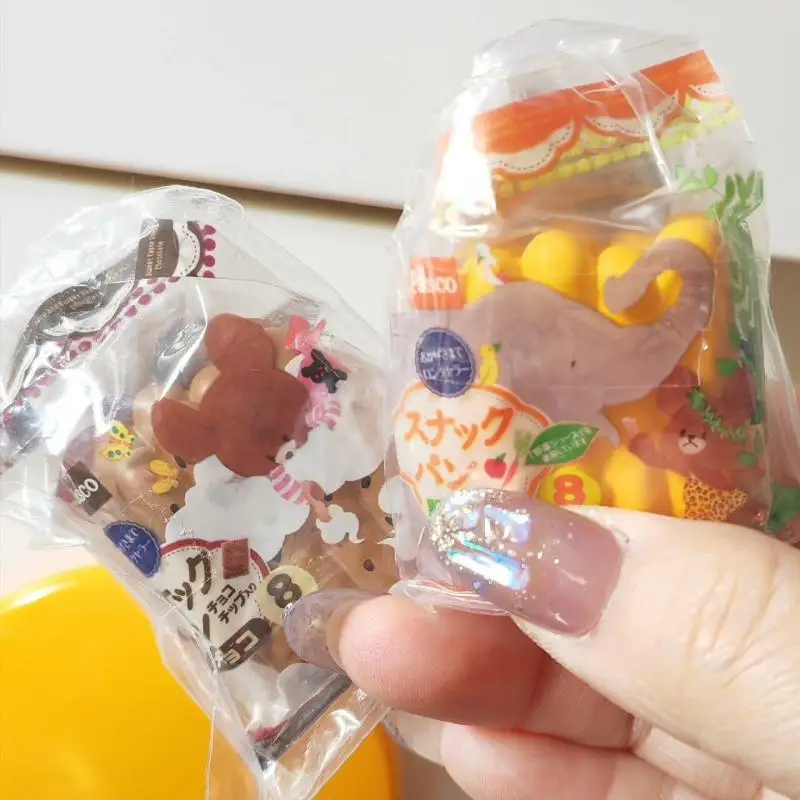 

Коллекционная игрушка-брелок Bandai The Bears' School X Pasco: миниатюрный мягкий сжимаемый хлебный снек, капсульная игрушка-гашапон, аксессуар для сумки