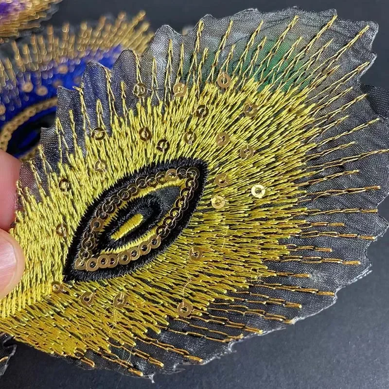 10PC/7.5*10.5CM Peacock Feathers Sequin applique Iron On Stickers Fabric Gold Thread Embroidery Patch Thermocollant For Clothing