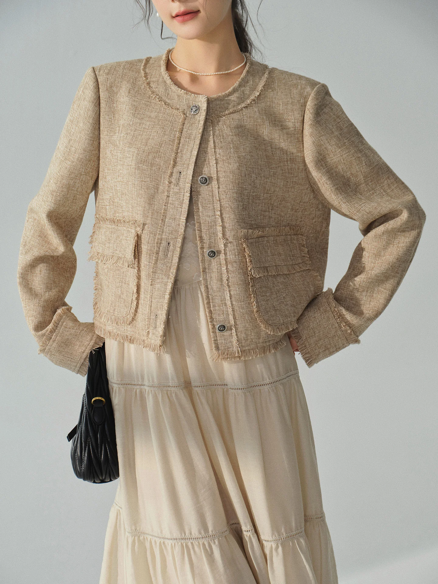 French Chic Tweed Jacket Women Round Neck Short Coat with Fringe Trim Elegant Loose Fit Outerwear Autumn Office or Casual Wear