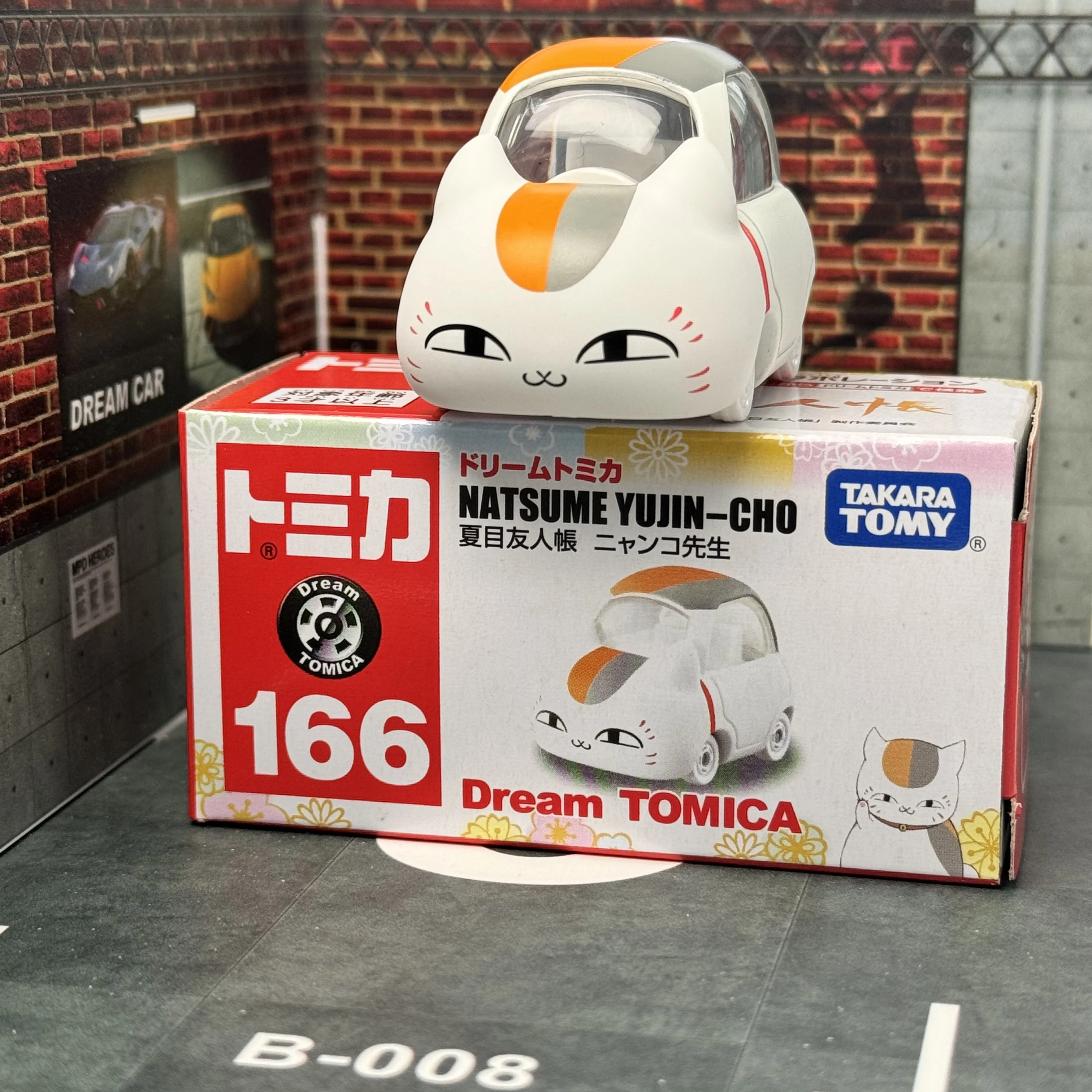 

Takara Tomy Dream Tomica No.166 Natsume's Book of Friends Nyanko-sensei 1:64 Alloy Diecast Mini Car Model Toy Gift