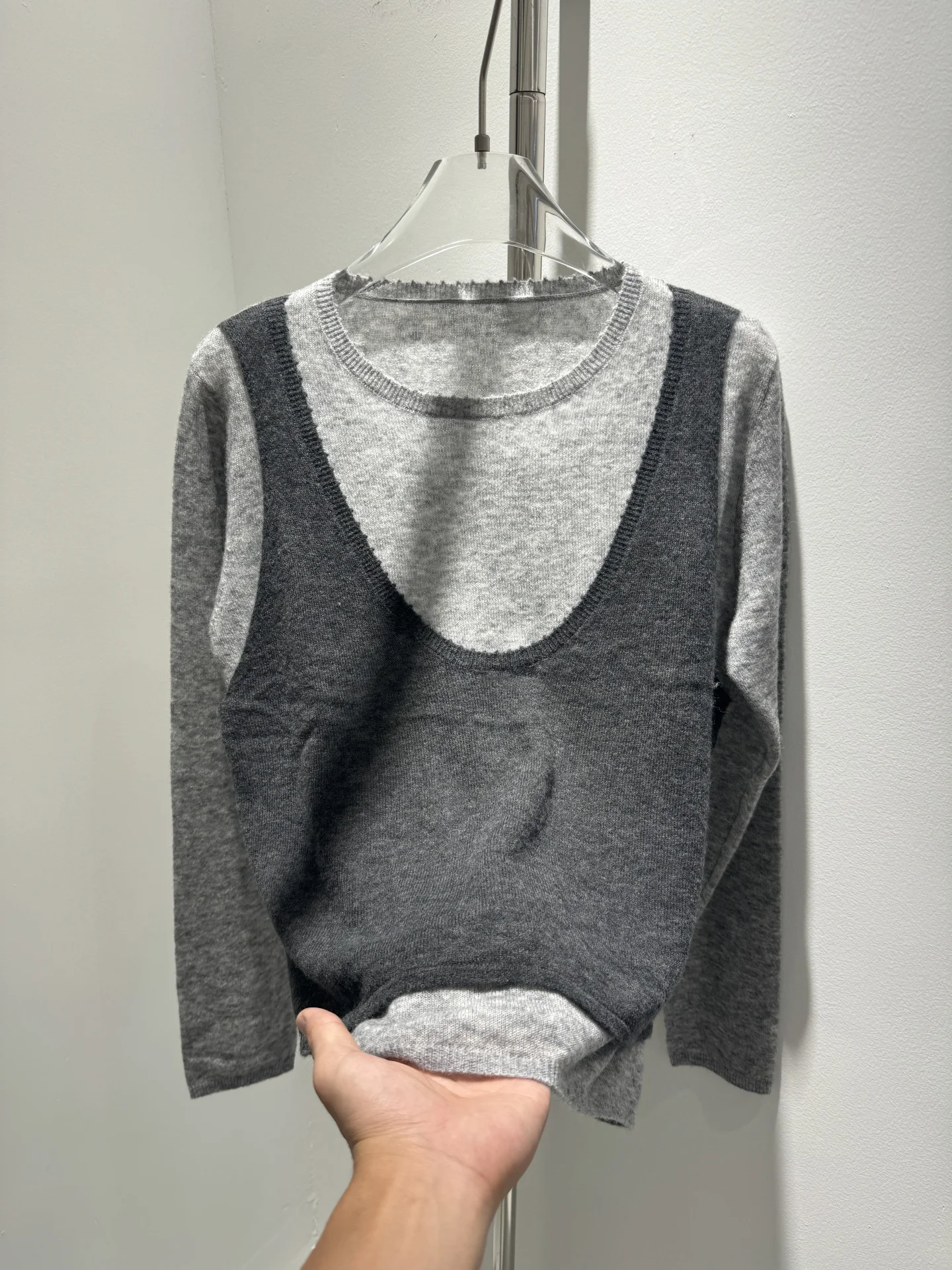 

Slimming Effect Woolen Knitted Sweater Women's Faionable Versatile Fake Two-Piece Long Sve Top Autumn New Arrival
