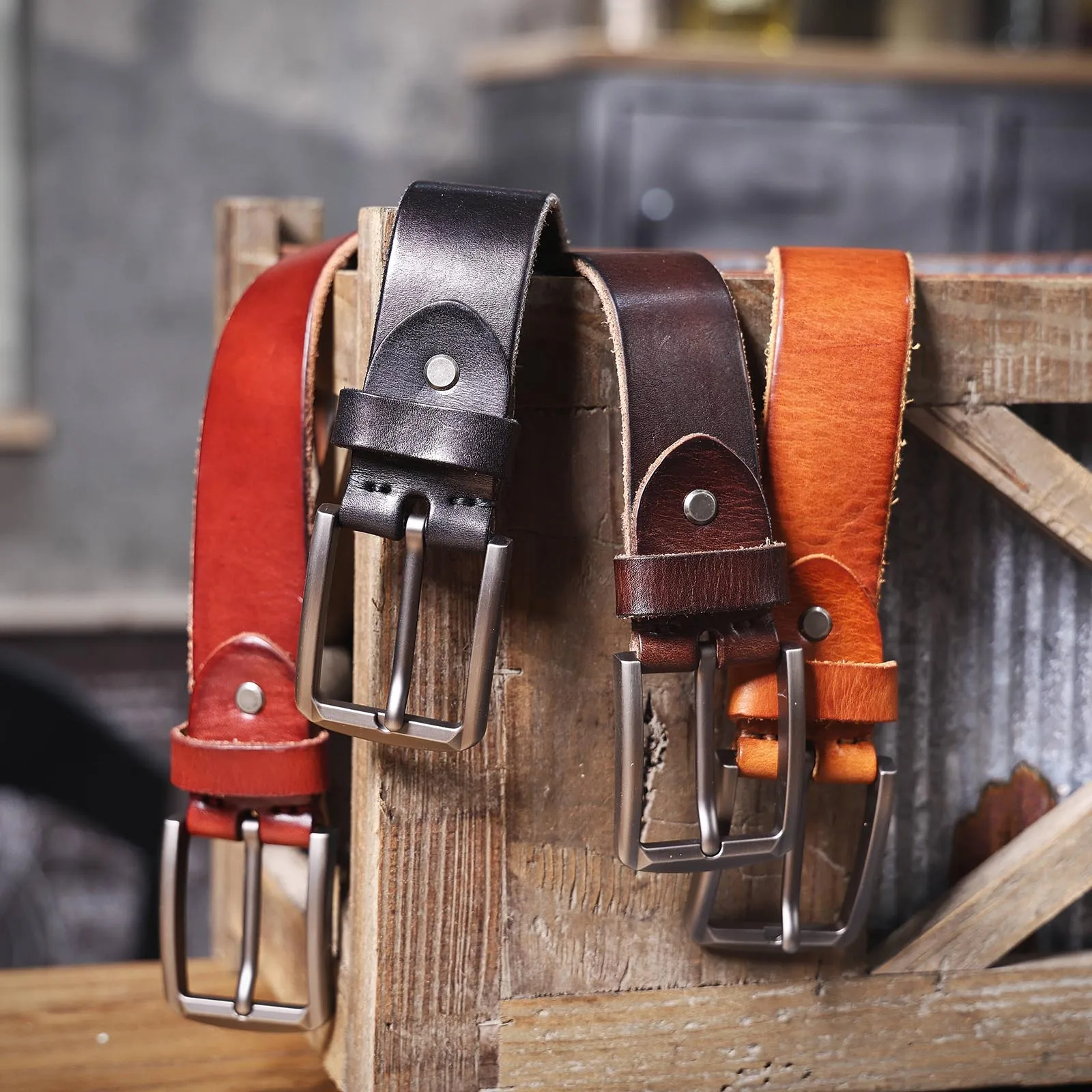 S.WORKER Klassischer Herrengürtel aus echtem Leder mit Dornschließe aus Legierung, Oberschicht aus Rindsleder, Retro-Freizeitgürtel für Jeans mit Geschenkbox – Detail 7