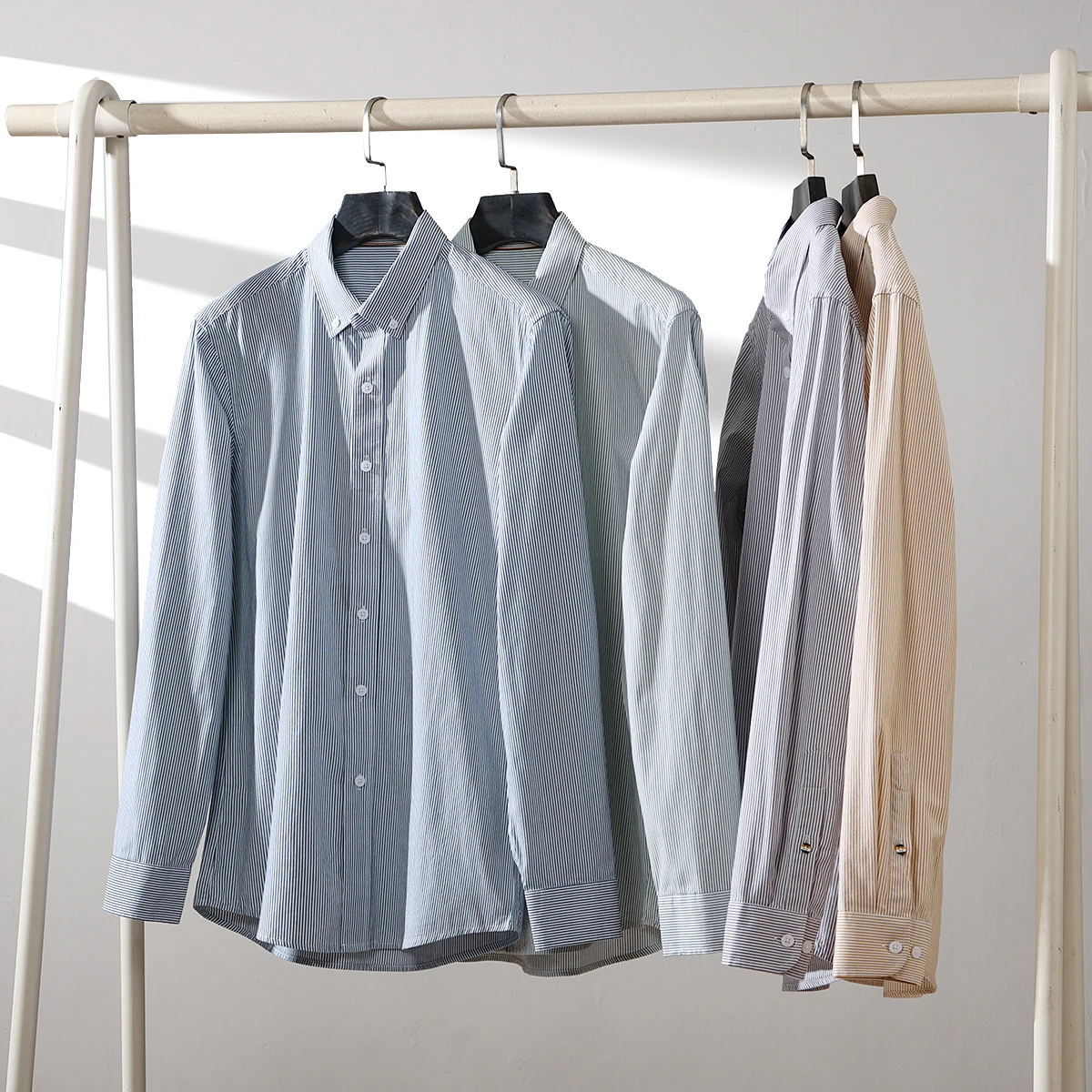 

Sle Men's Casual Ox Cloth irt Long Sve Striped Pattern Breathable Stand Fit Spring Faion Top