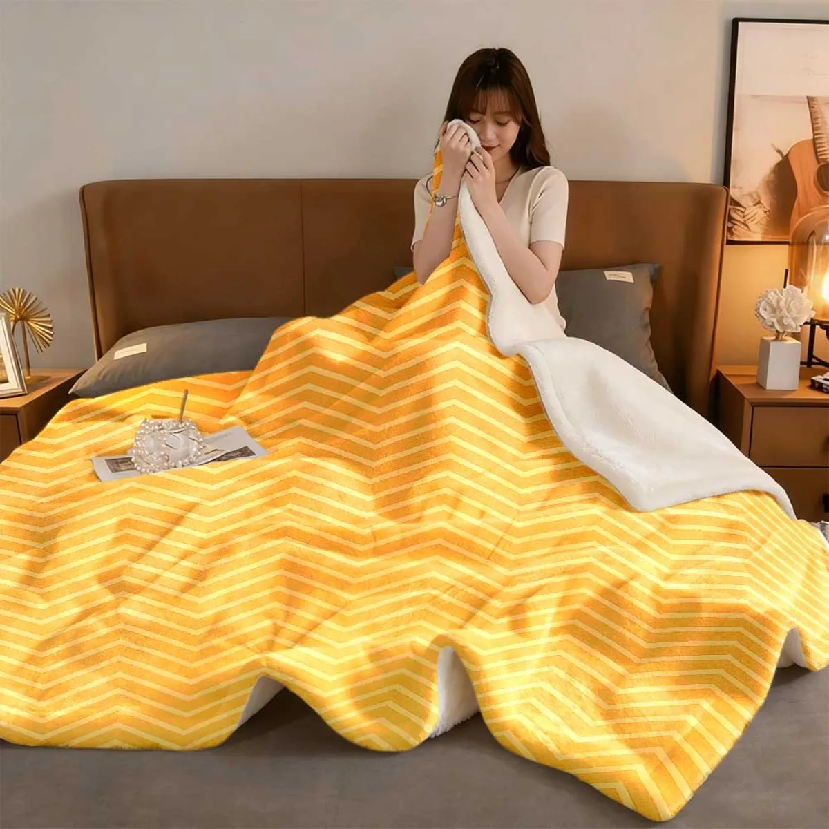 1pc Yellow Chevron Fleece Blanket 2D Printed Soft Cozy Flannel Throw Blanket for Bed Couch Sofa Camping Travel Warm Blanket Gift