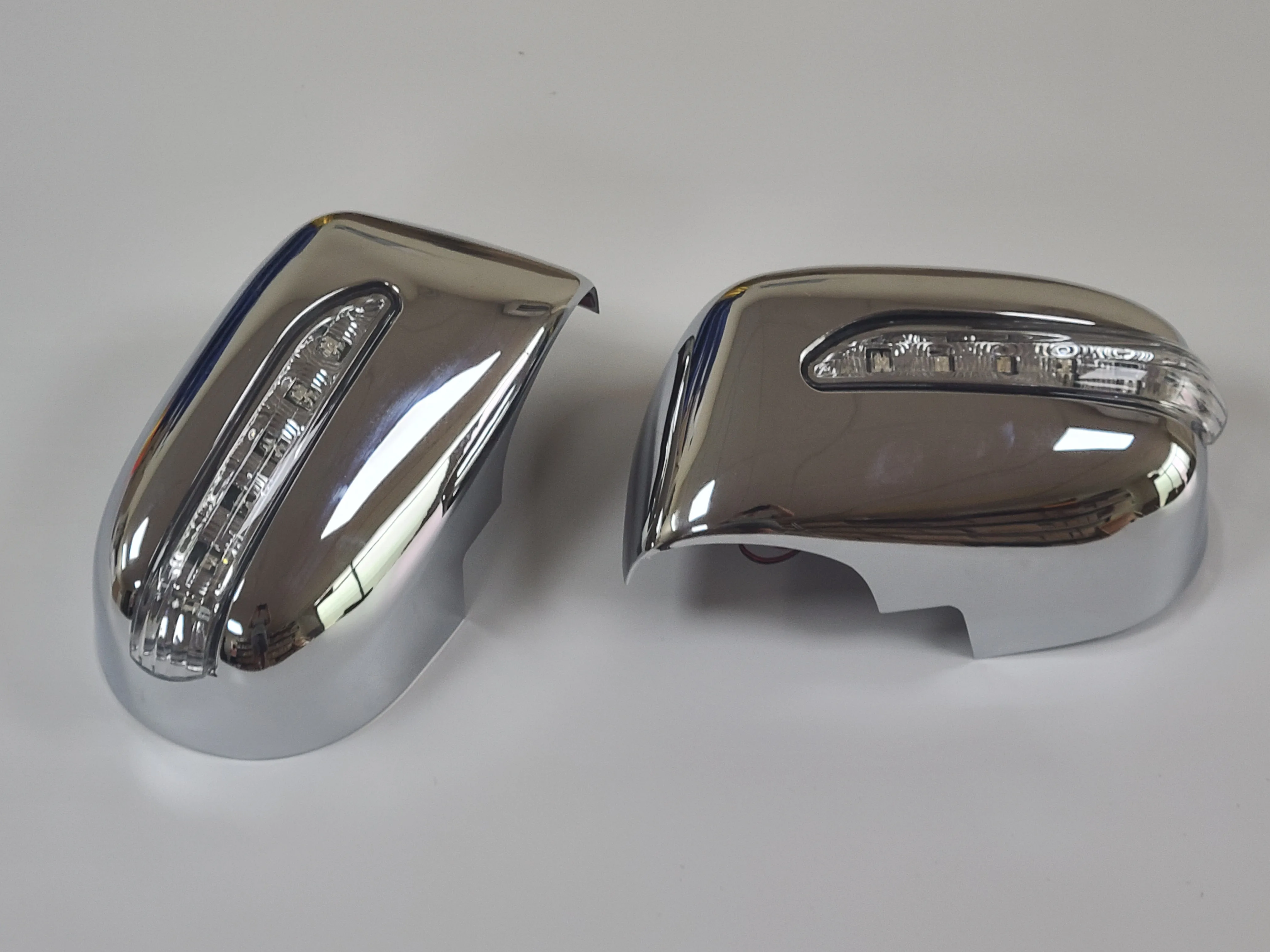 

Chrome Styling Side Mirror Cover with LED Side Blinker for Nissan Cube 04-08